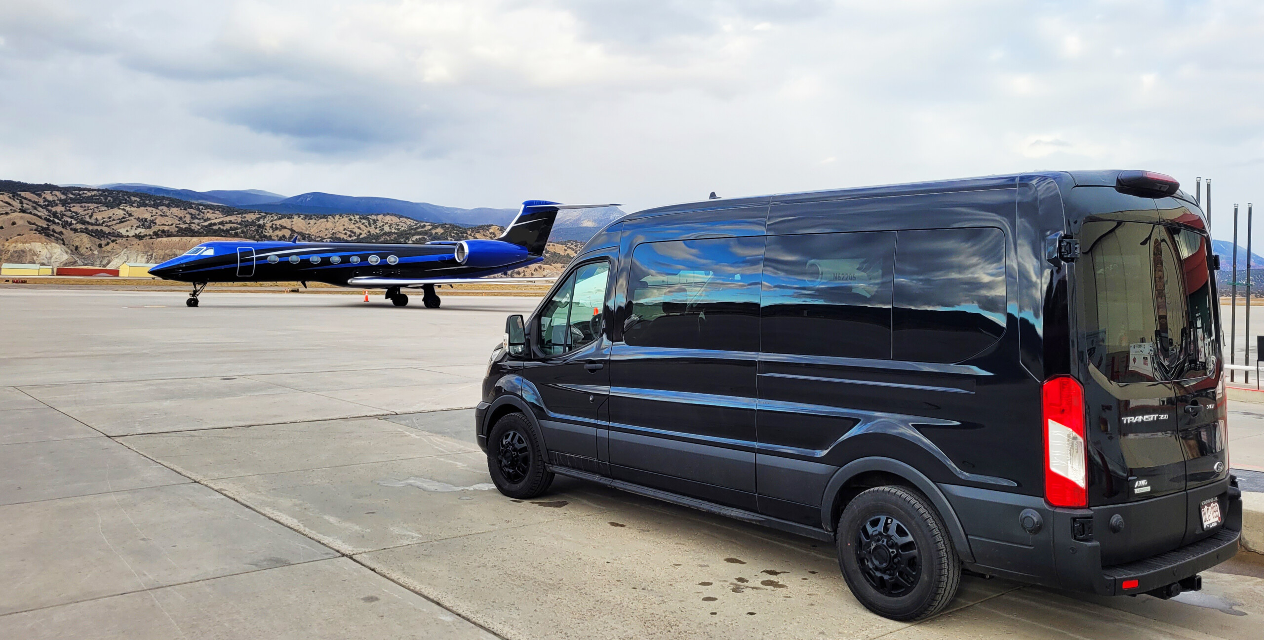 Summit Black Car Van Airport Transportation Services