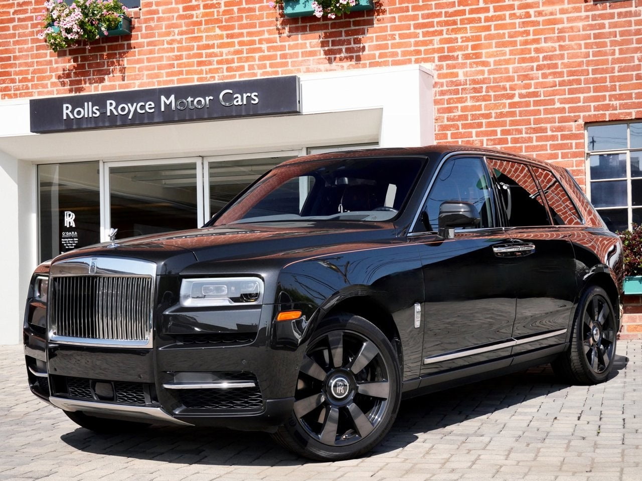 Rolls Royce Cullinan in Aspen Colorado